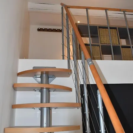 Studio Duplex- Climatise - Centre Apartamento Nîmes