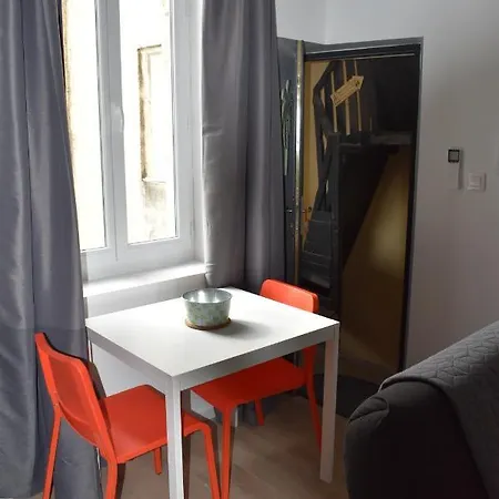 Apartamento Studio Duplex- Climatise - Centre Nîmes